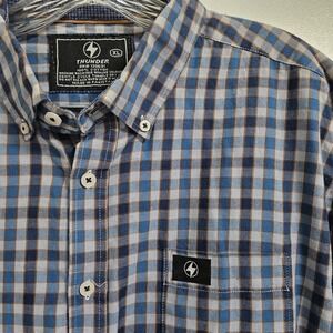 Thunder Men's XL Blue Button Down‎ Shirt Western Checks Pockets Logo Outdoor
